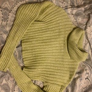 Green cropped turtle neck sweater